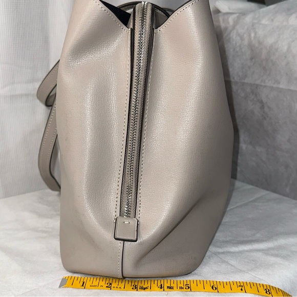 Large Coach tote bag in EUC Grey - Picture 7 of 12